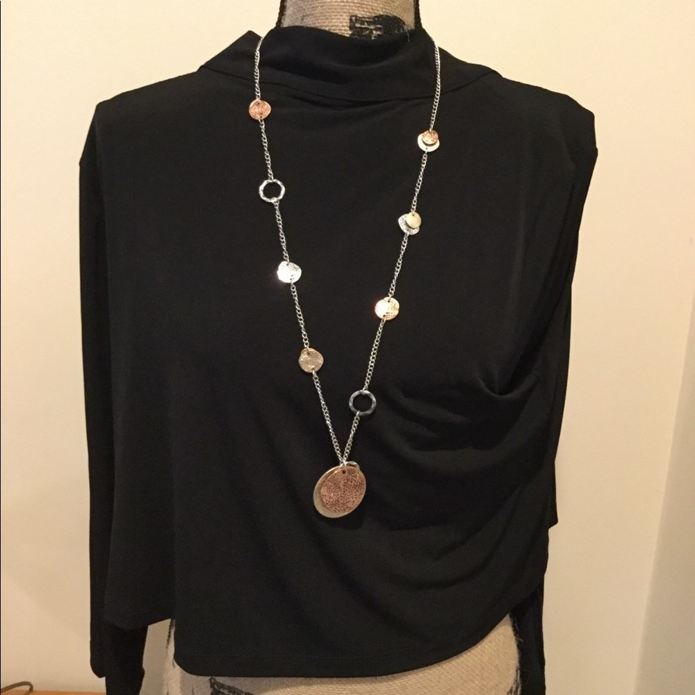 Medallion necklace